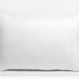 **SALE**Serta White Pillowcase nwot